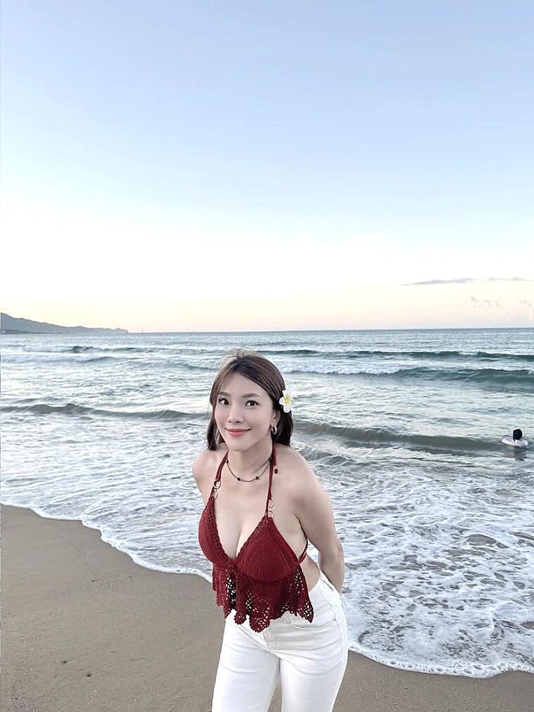 小优好孝顺哦七夕带长辈去海边 ​​​