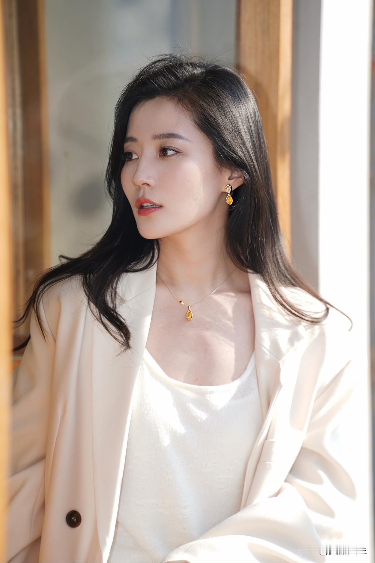 落叶🍂知秋深，
正如《朝花夕拾》说的一般。