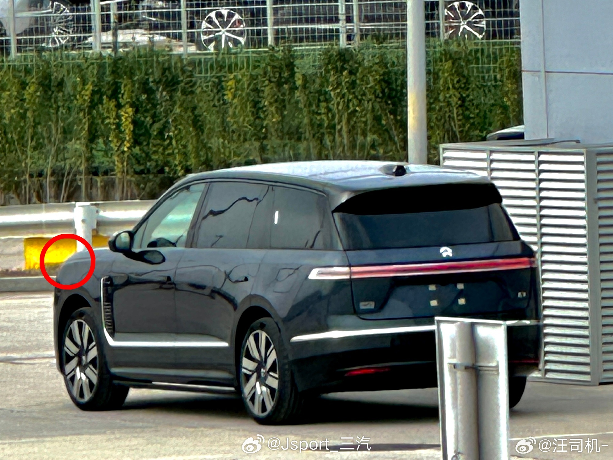 造型 汪图首见最关键的一个位置，就是侧后方30度看机盖罩和前罩相交点，要接近方形