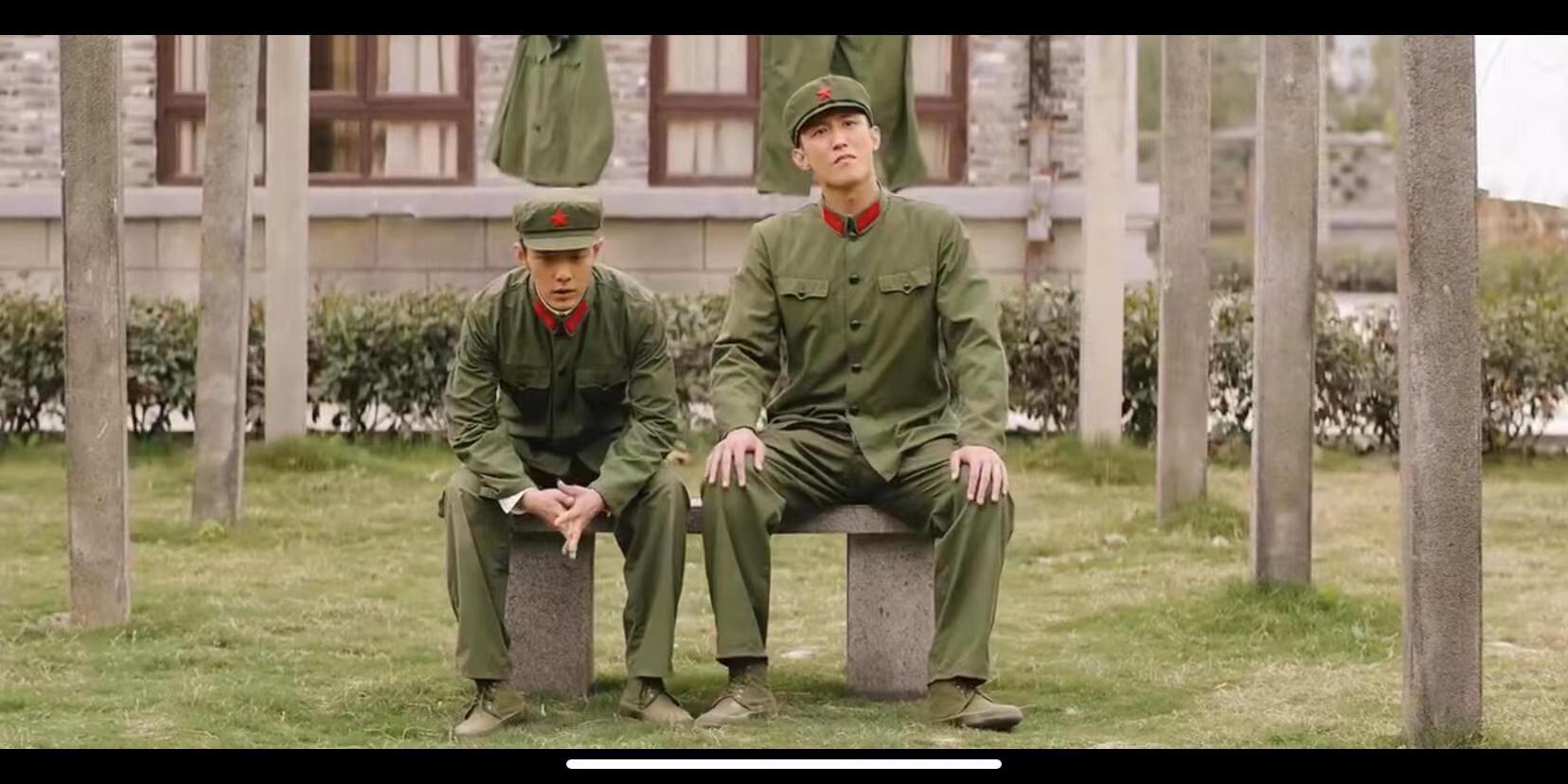 黄景瑜好大一只啊，和肖战同框明明个子没有差很多 ​​​