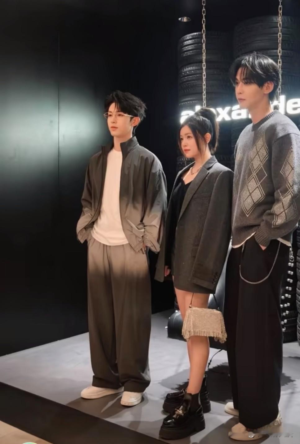 陈妍希怎么也没想到，
离婚后的自己又重新“活过来了”，
这42岁的状态谁信啊，