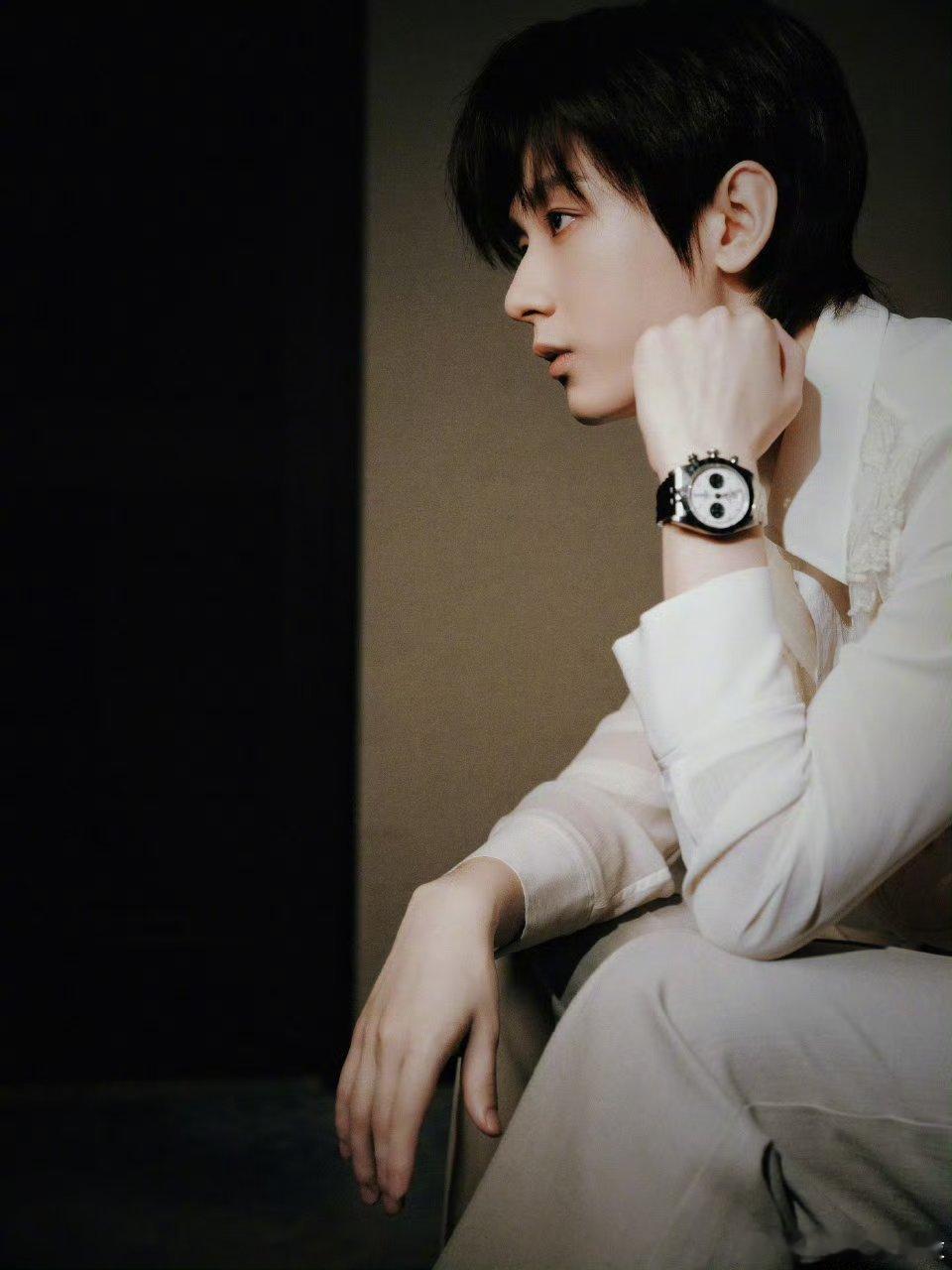 成毅长安二十四计cy成毅谢淮安成毅待人接物的方式让人感到亲切，没有丝毫距离感。|