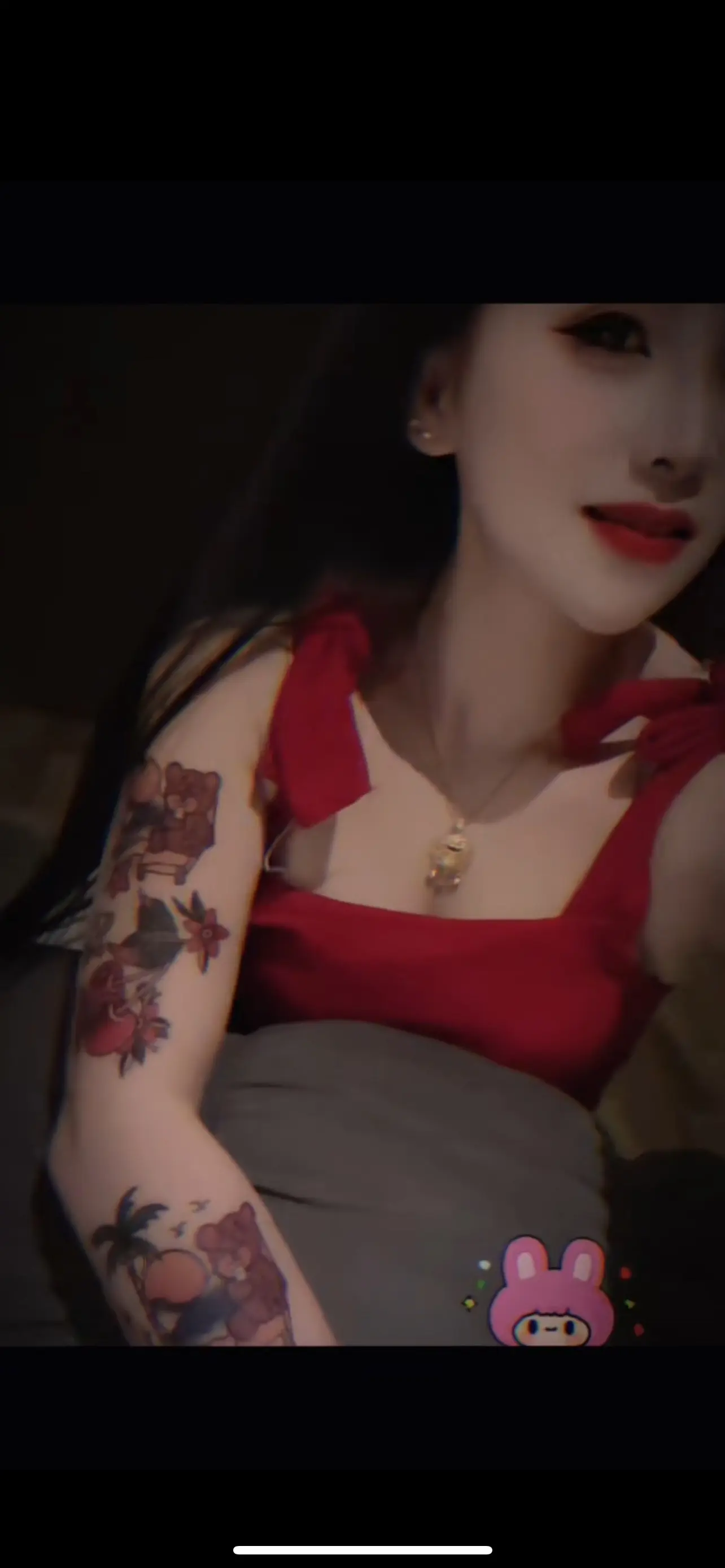 像她这种女人，居然没有男朋友。😀