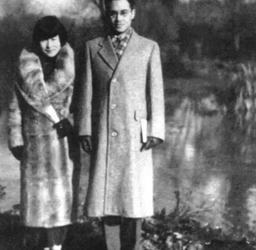 1973年，钱钟书的女儿钱瑗因洗衣服被邻居打了一耳光，他62岁的妻子杨绛立即冲上