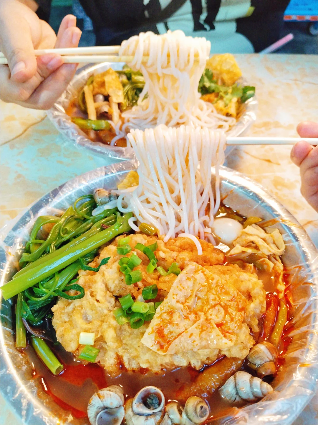 石基夜市随缘找的螺蛳粉，居然这么好吃