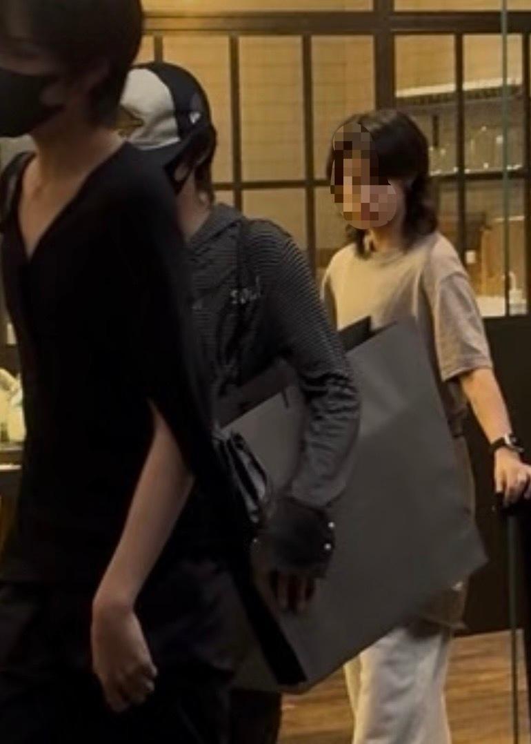 高街女帝来了 