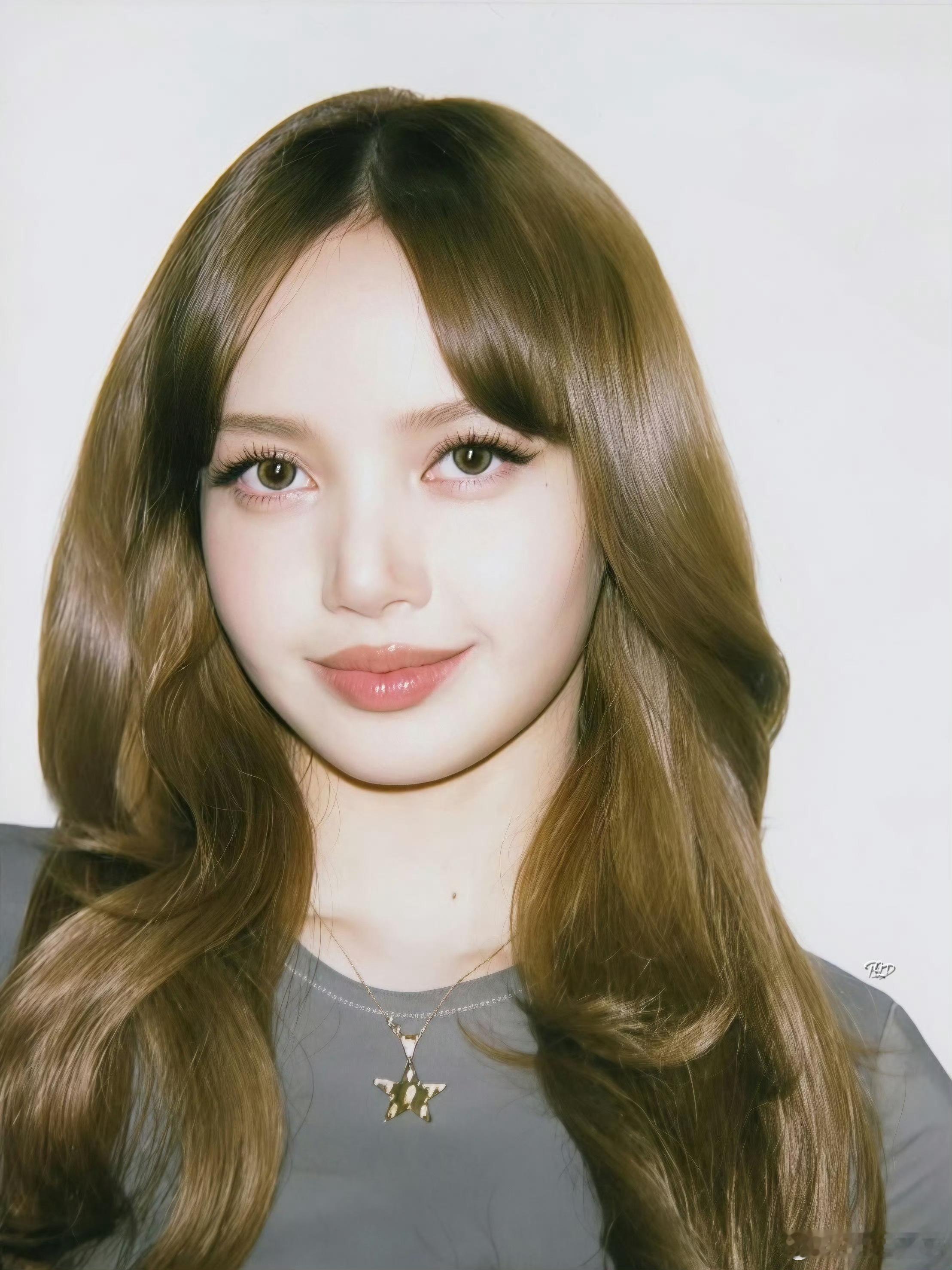 Lisa完全美出天际 ​​​