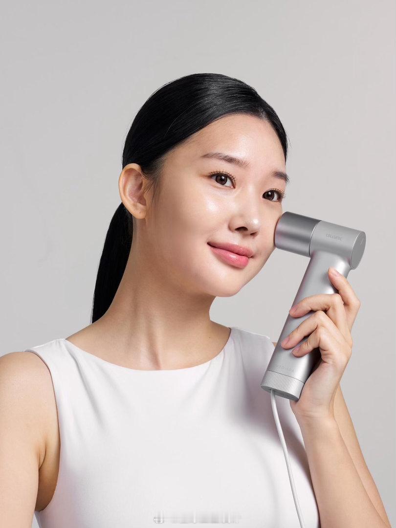 Cellunic Medispa 多合一美容仪|设计：citrusdesign_