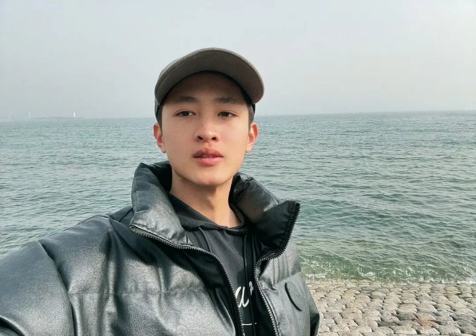 抓娃娃里的史彭元鼻子长的好像牛鼻子 ​​​