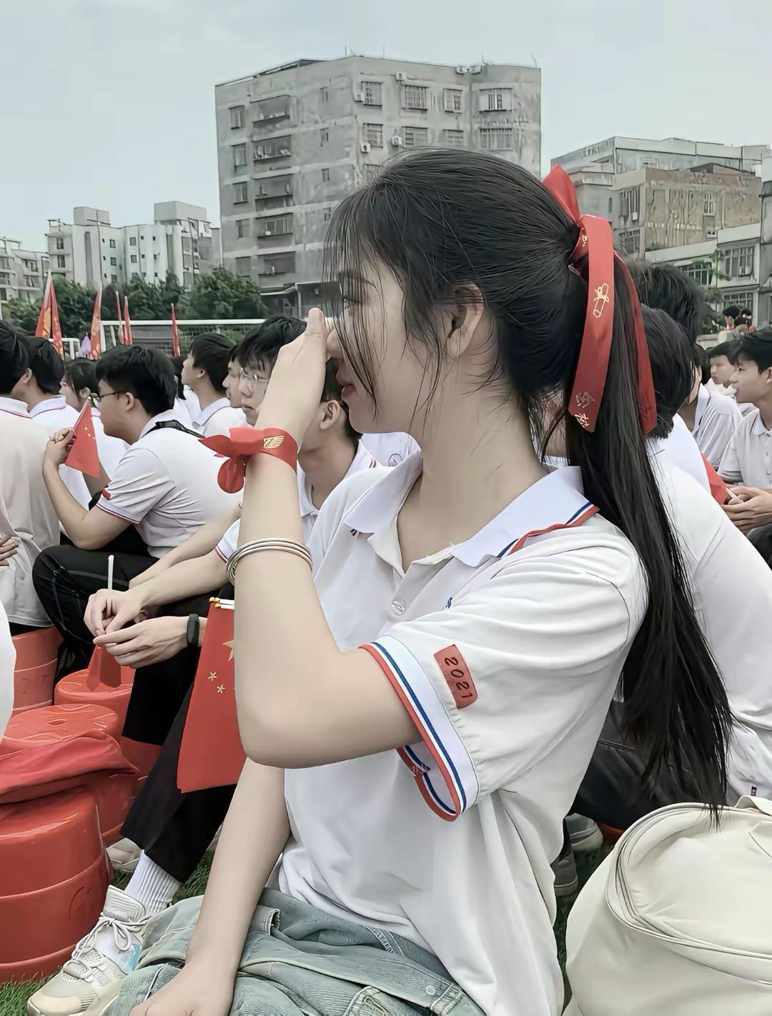 班级独苗女生