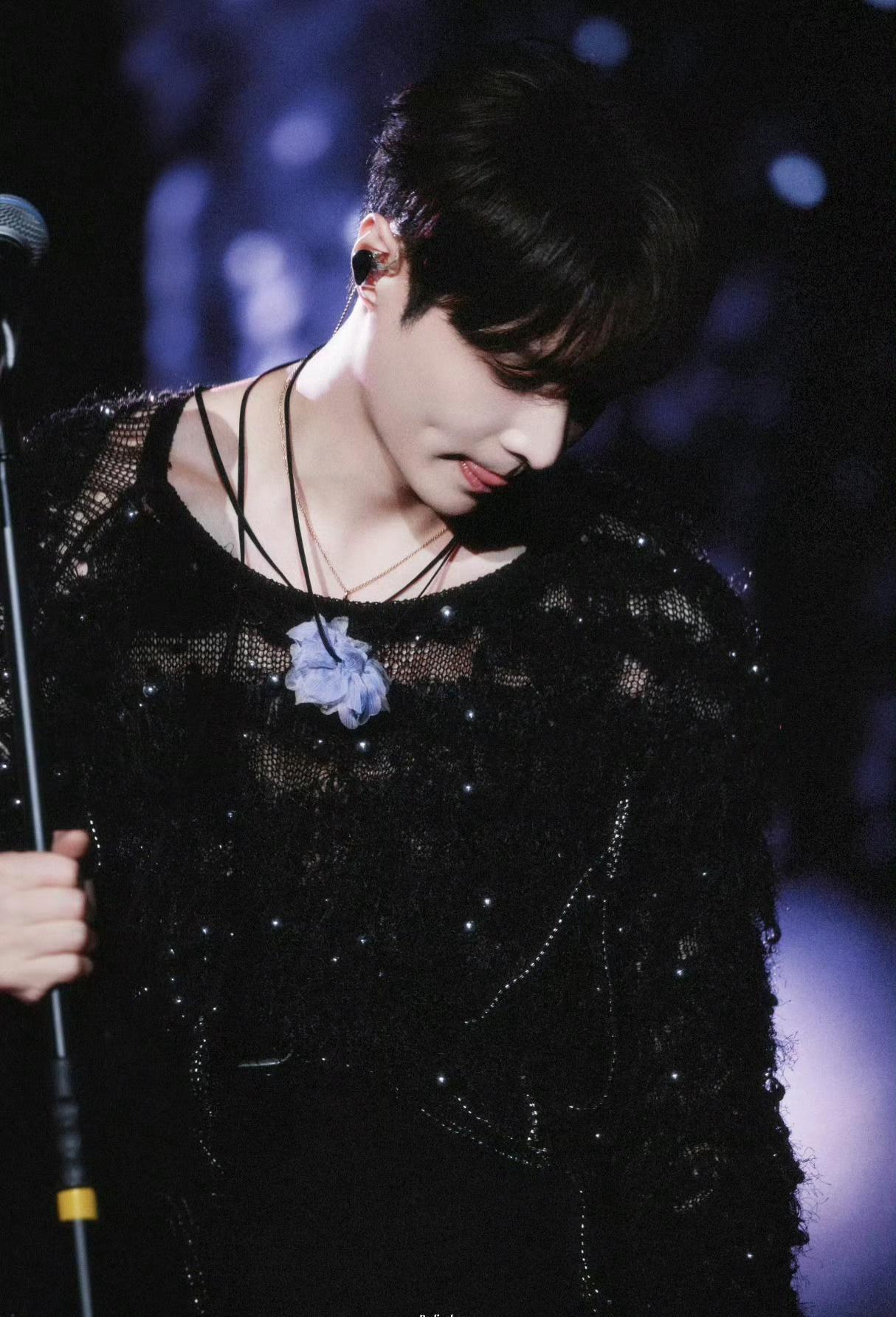 张艺兴声生不息认证张艺兴华流小骄傲张艺兴 这条路到底应该怎么走，因为没有人有正确