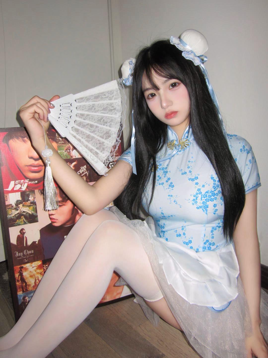 剑出鞘恩怨了谁笑 我只求今朝拥你入怀抱