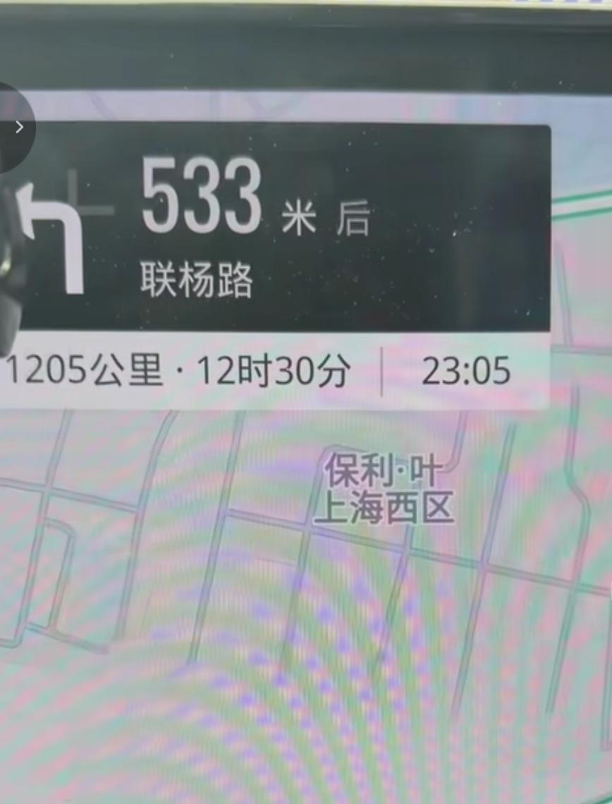 这就是申花球迷的魄力！海港球迷能否做到吗？我们看到一位申花球迷准备开车去北京看申