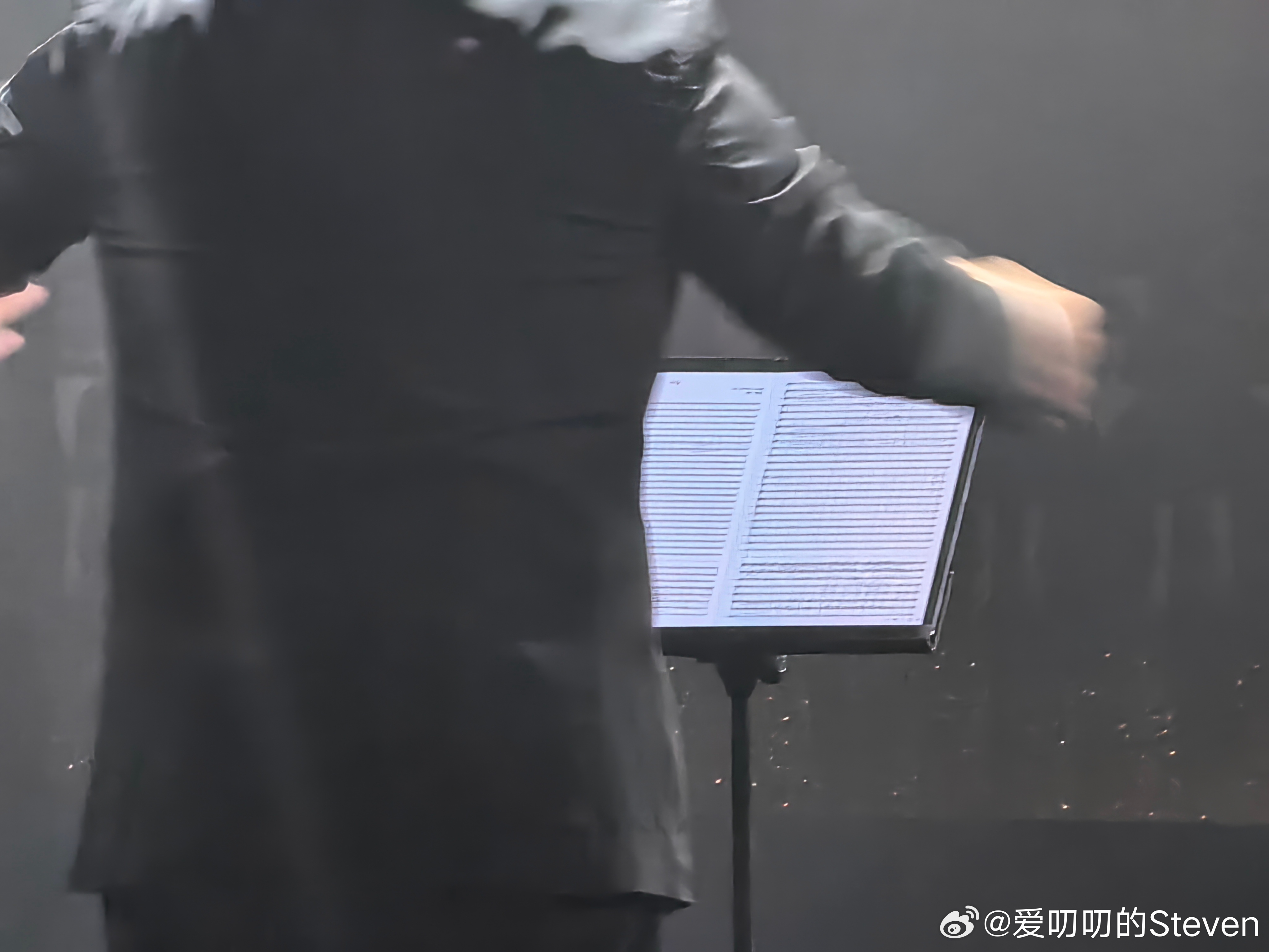 余总没骗人……折叠电脑真是这么用的尊界s800 ​​​