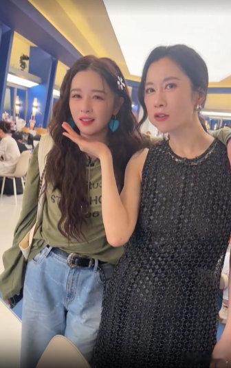 阚清子立flag瘦十斤乘风2026 峥嵘姐温柔送椰子劝清子别喝奶茶，清子秒变乖宝