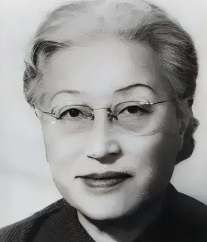 1971年，84岁的蒋介石收到了前妻陈洁如的遗书，书信中寥寥数语，道尽了这个女人