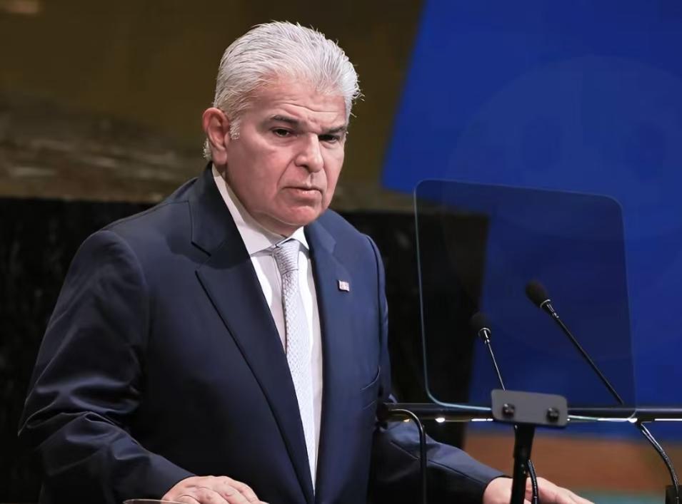 巴拿马港口巴拿马这次操作真有点让人看不懂，前脚改政策动外资港口，后脚总统还放狠话