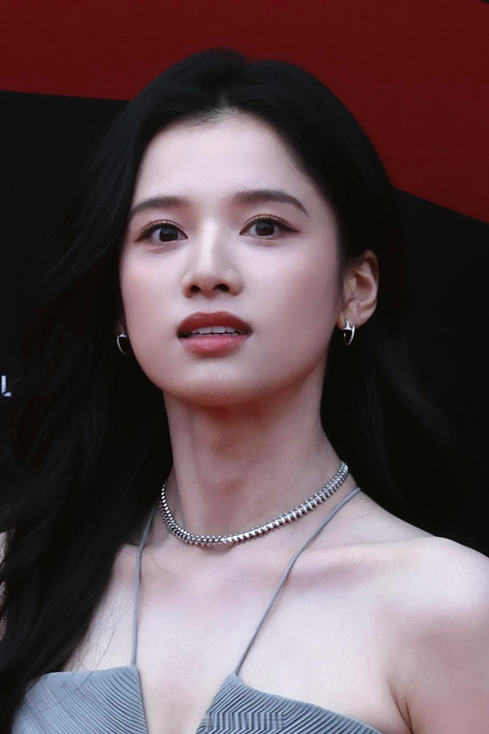 张婧仪生图也太生了张靖仪好美啊 ​​​