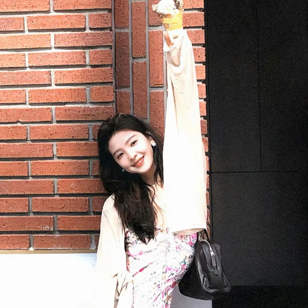 𝑾𝒆𝑪𝒉𝒂𝒕女生头像｜ 我想 慢慢来是一种诚意 