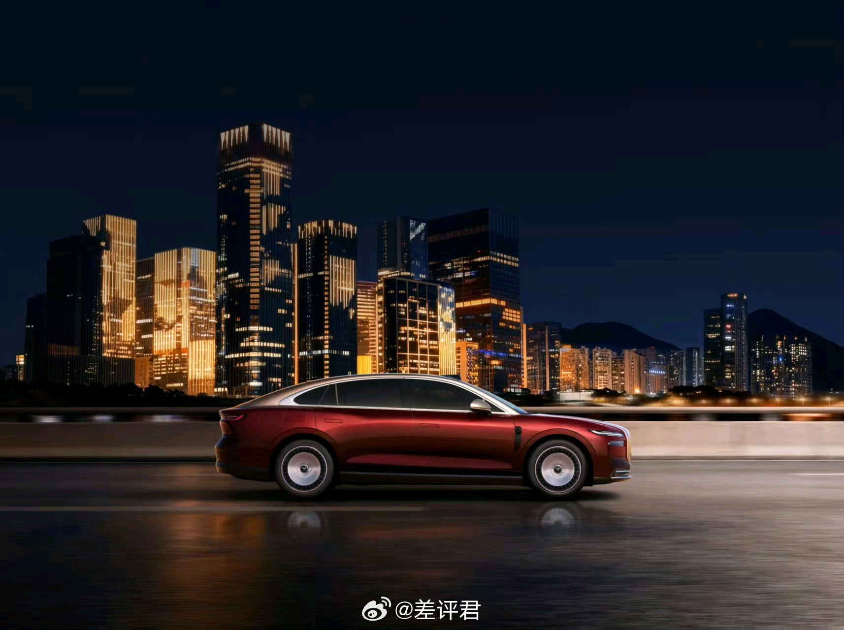 #差评说车# 岚图追光L，大电池也整到轿车上了。63度电的增程轿车，有华为智驾和