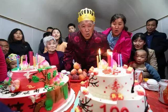 说吃素能长寿，这说法可太误导人了。我有个亲戚，常年吃素，结果身体状况越来越差。人