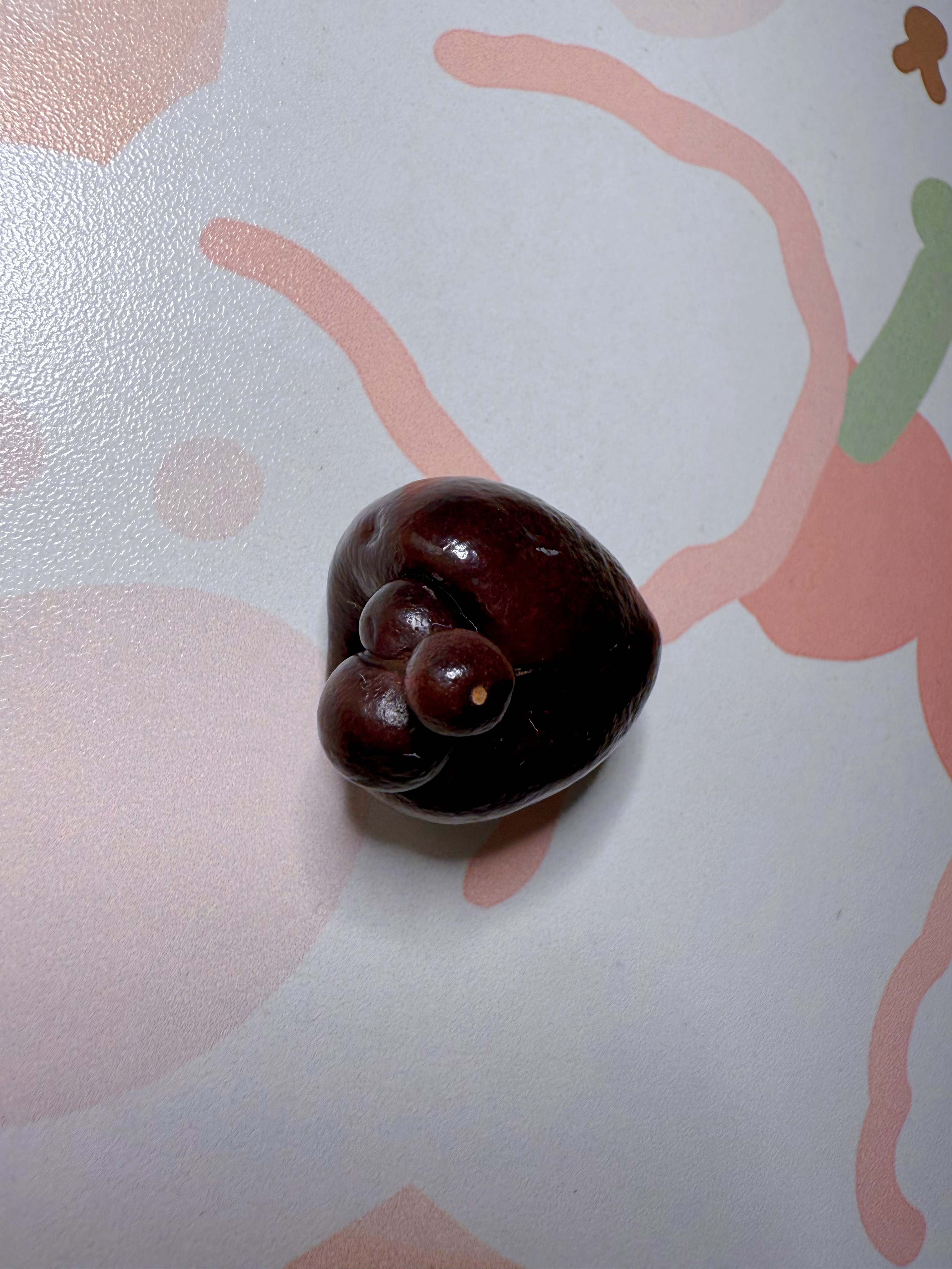 这颗车厘子长得好恶心… 