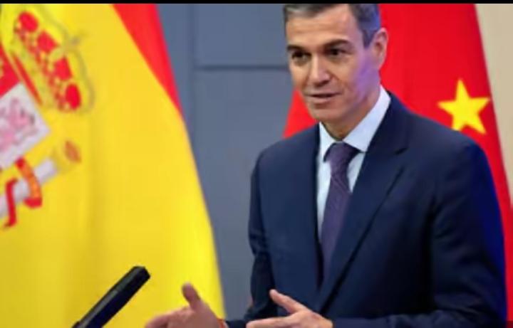 就在刚刚，
西班牙首相当面对中国提了两个要求。
正在访华的西班牙首相佩德罗·桑切