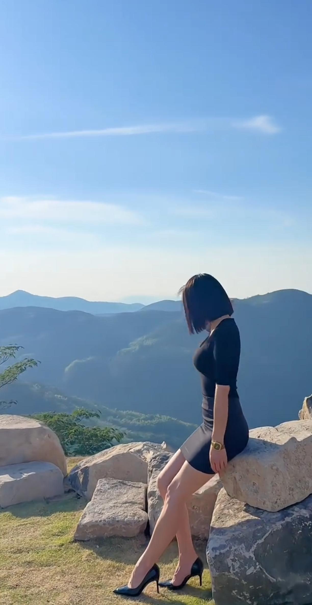 太阳虽然大了一点，我一想到粉丝要看图，就冒太阳☀发两张吧[比心]