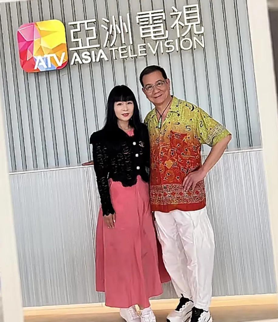 潘志文时隔21年重返亚视！昔日当家小生已成75岁老大爷，儒雅气质仍出众
潘志文年