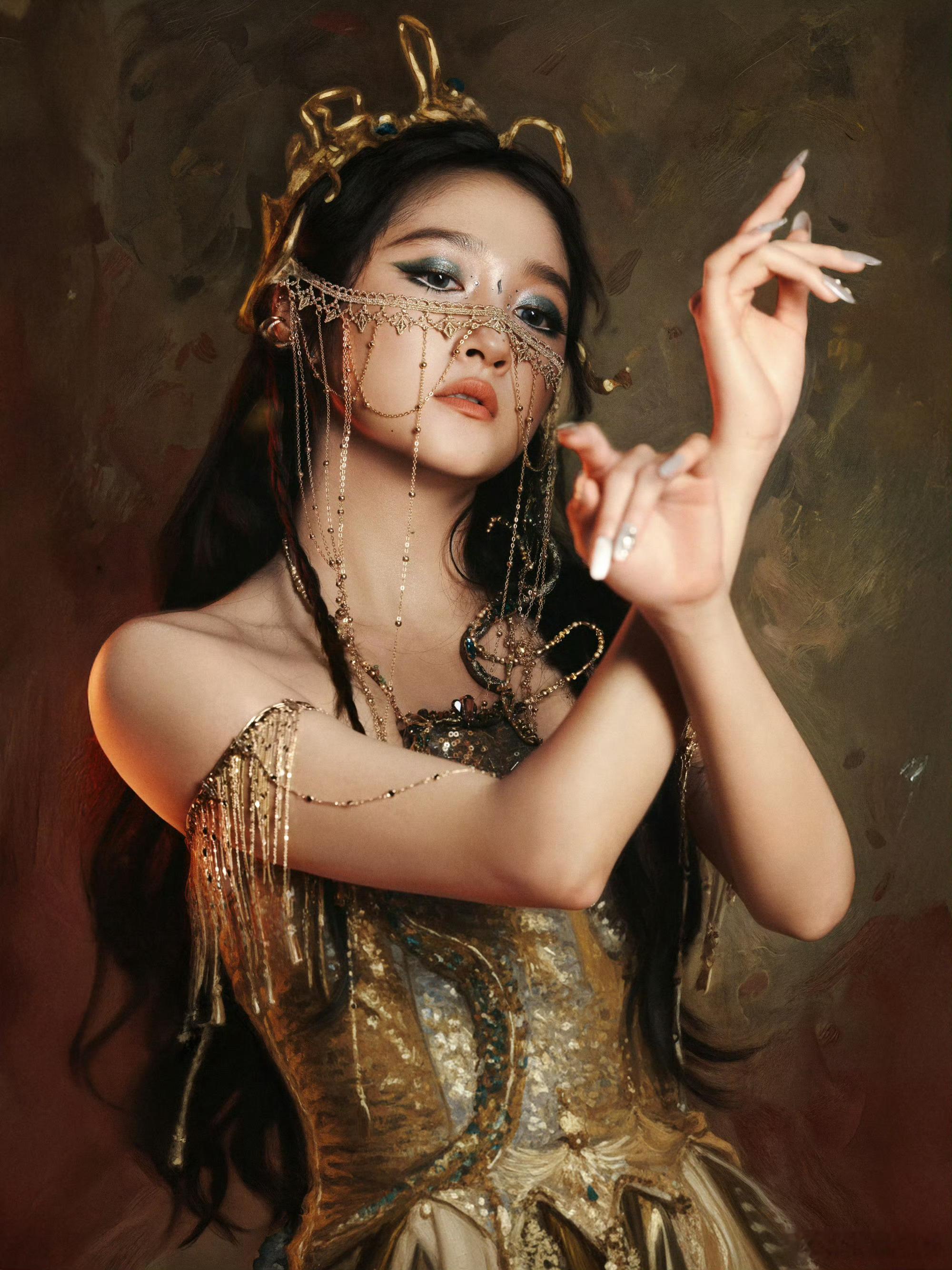 关晓彤流苏面帘蓝金纱裙春楠化的关晓彤异瞳妆 关晓彤流苏面帘蓝金纱裙，好看好看，[
