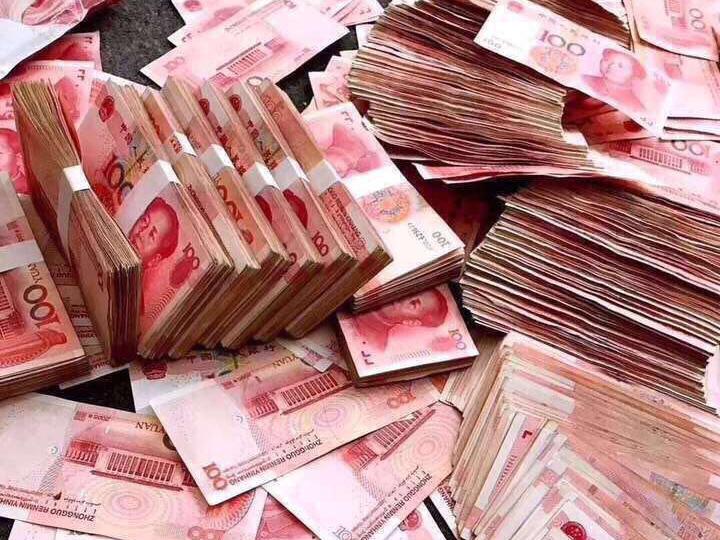 666！
离岸人民币兑美元涨逾500点，这才是正确的操作，将人民币升值，让漂泊在