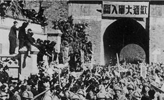 东北野战军曾配备三位副司令员，为什么在转变为四野之后却不再设置副司令员职位呢？