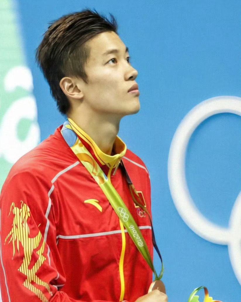 顺顺里约奥运会拿到中国男子混合泳第一块奥运奖牌十周年啦！伟大还在继续 