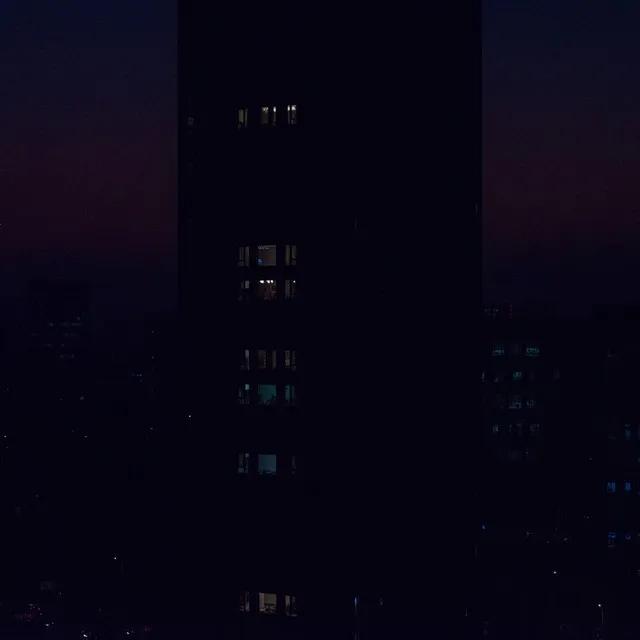 这听起来像是很亲昵的呼唤呢。在生活里，这样充满亲昵感的话语往往是关系亲密的人之间