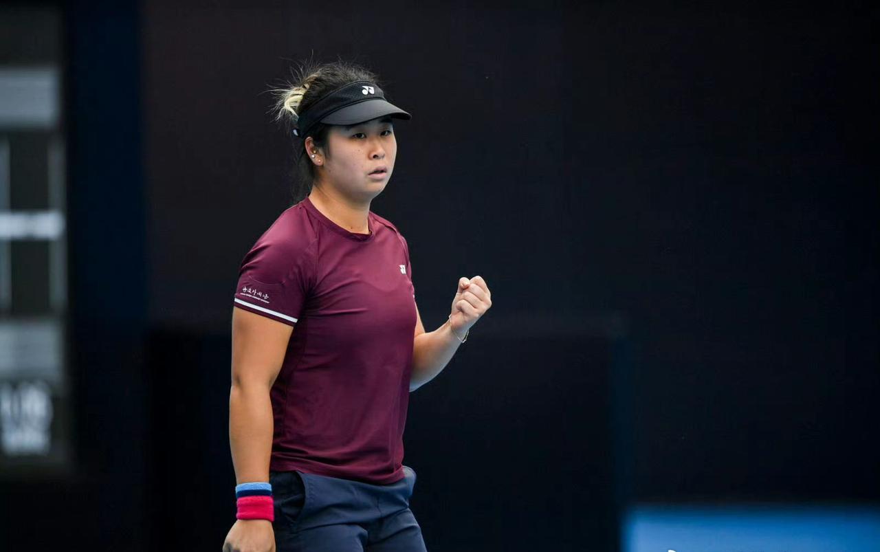 从资格赛打起连胜七场夺冠，施晗做到了！ITF莫纳斯提尔W50决赛：
施晗以4-6