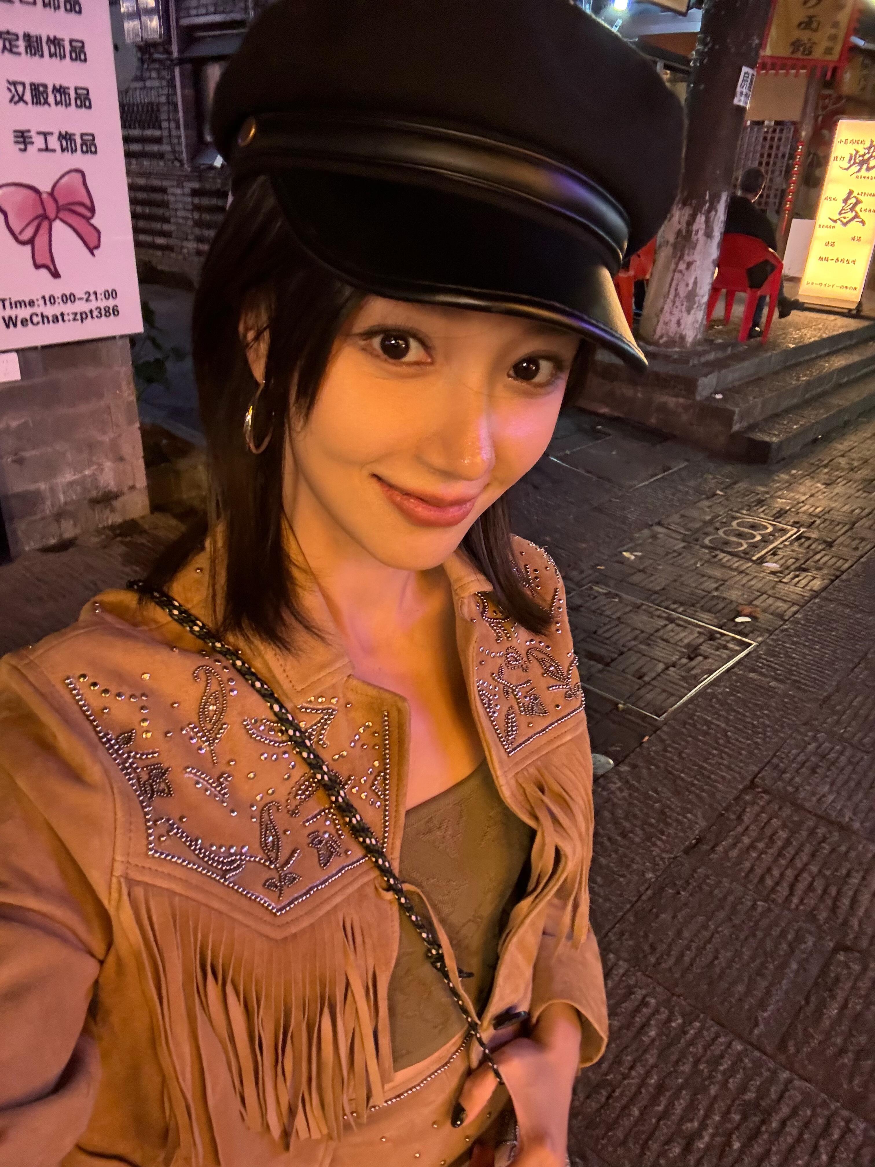 二十不惑女主角卜冠今发文感叹：“人心中的成见是一座大山，绝不内耗，活成自己” 