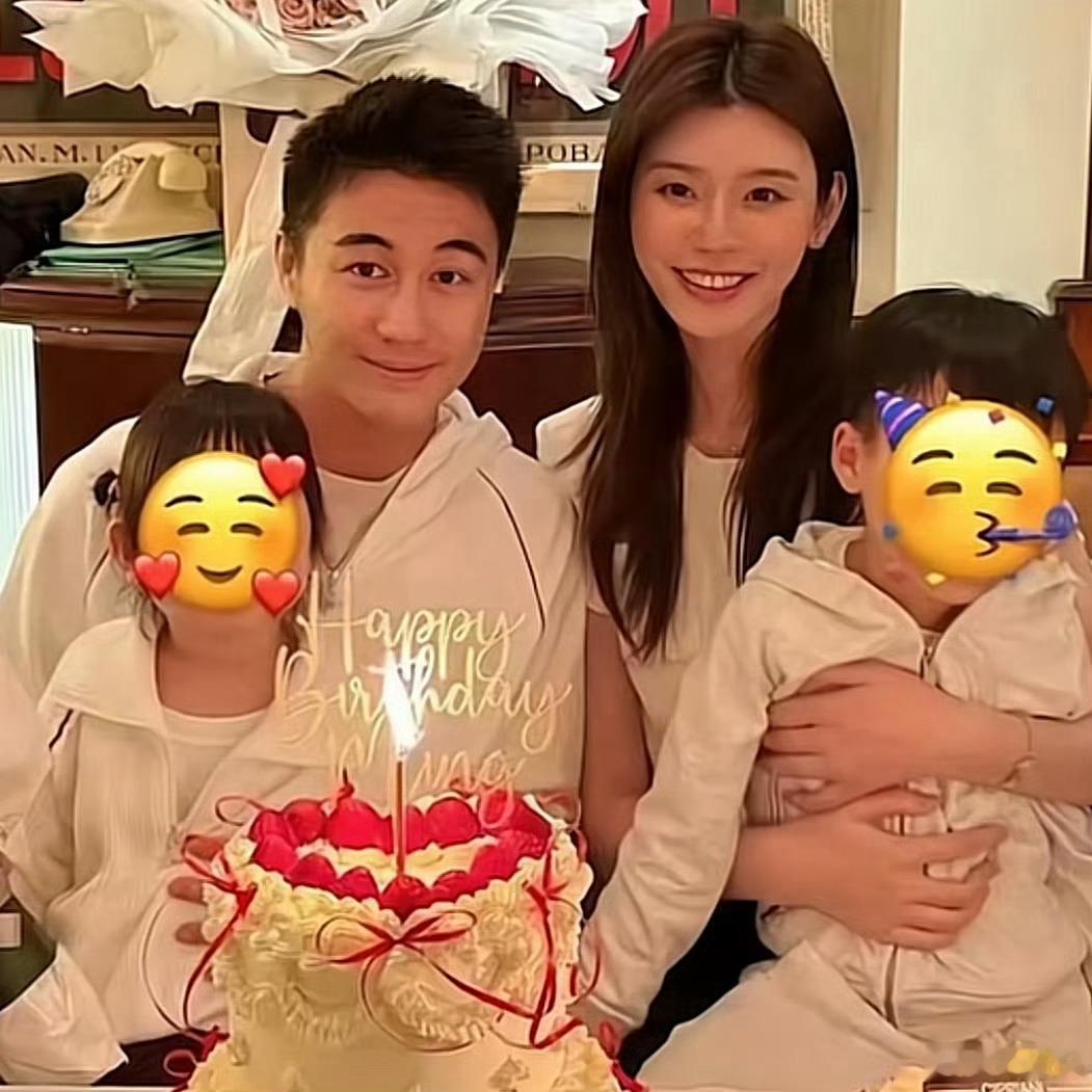 奚梦瑶儿子盼何猷君追平身高童言无忌 :爸爸再过几年就能和妈妈一样高了！何猷君对身