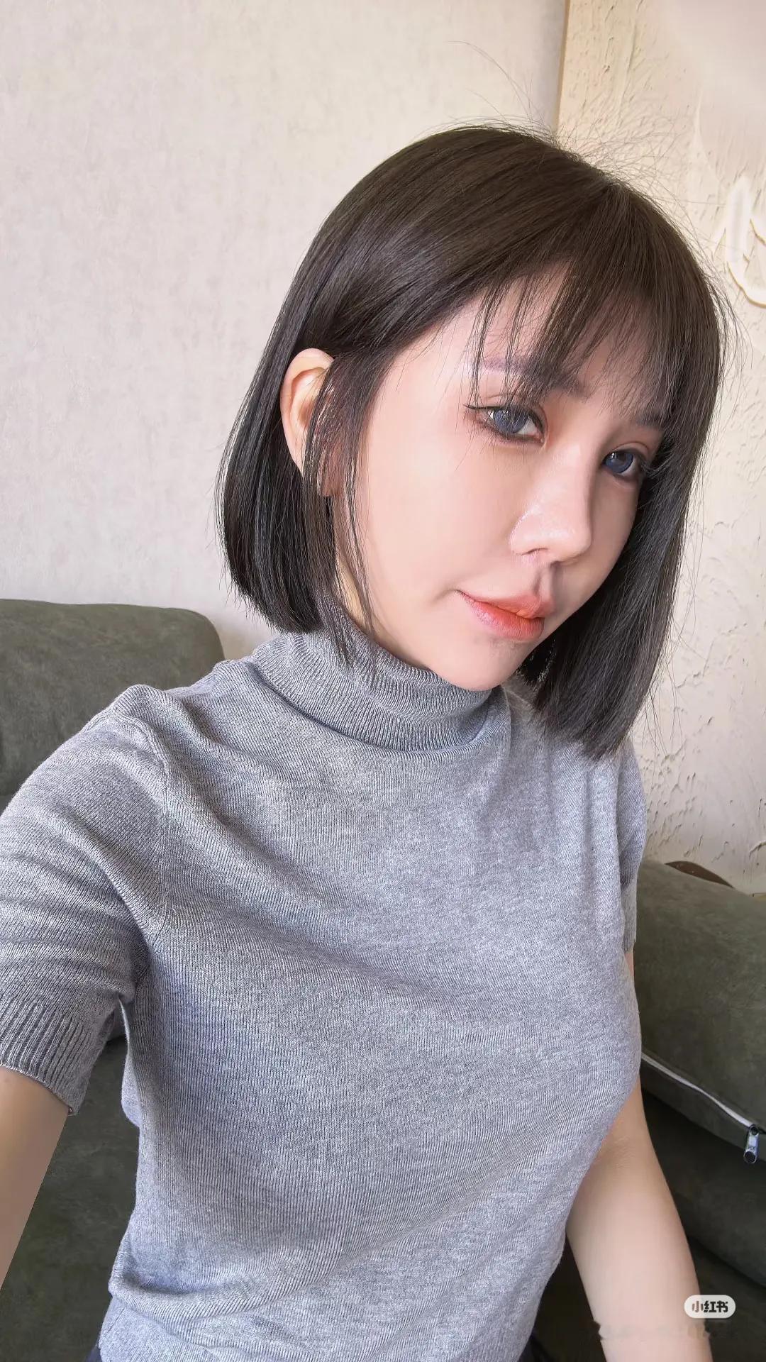 话说大马近几年就推出了许多样靓身材正，气质也相当不错的新晋博主，而AZX就是其中