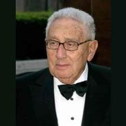 100岁的基辛格曾预测：若爆发三战，敢攻打美国本土的国家只有3个。中国人民的老朋