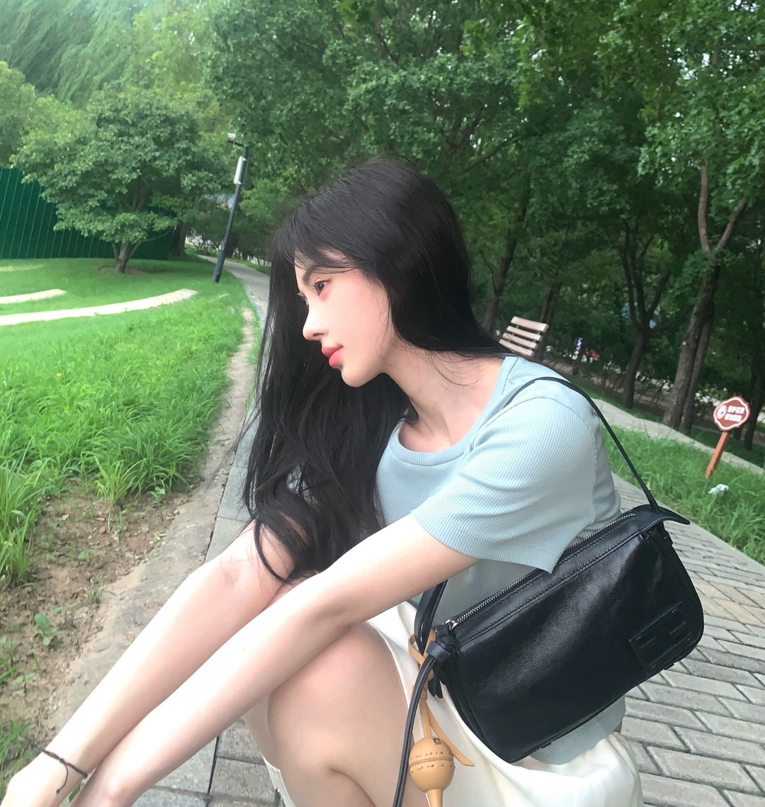 吻上甜美学姐 小鞠宝宝真元气女大#鞠婧祎# ​​​