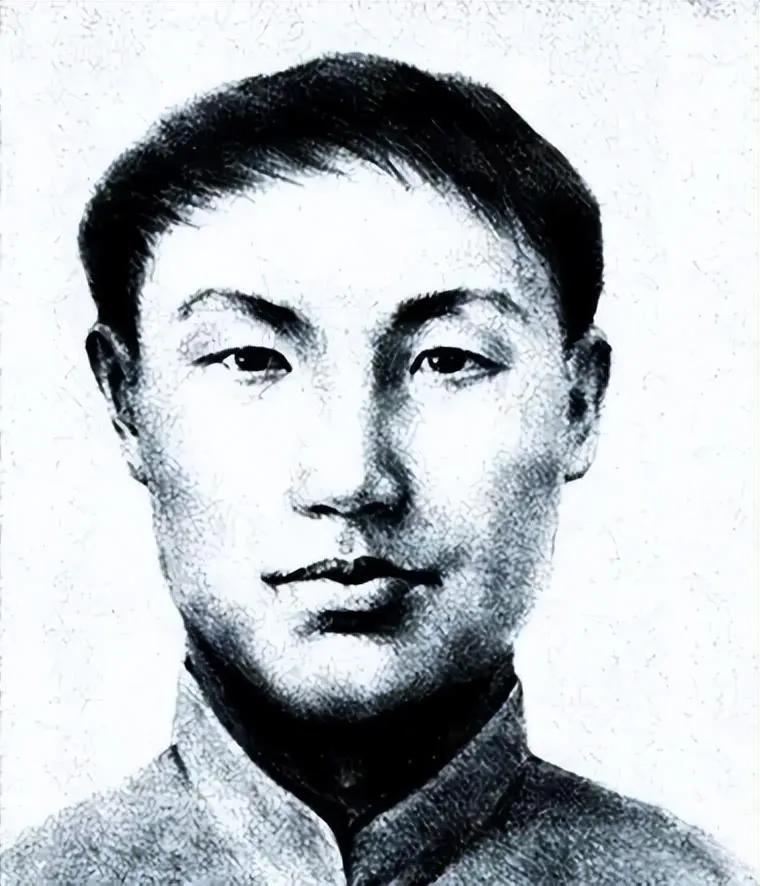 飞夺泸定桥英雄团长高烧后举枪自尽，多年后杨成武坦言：并非自尽。

这位团长名叫黄