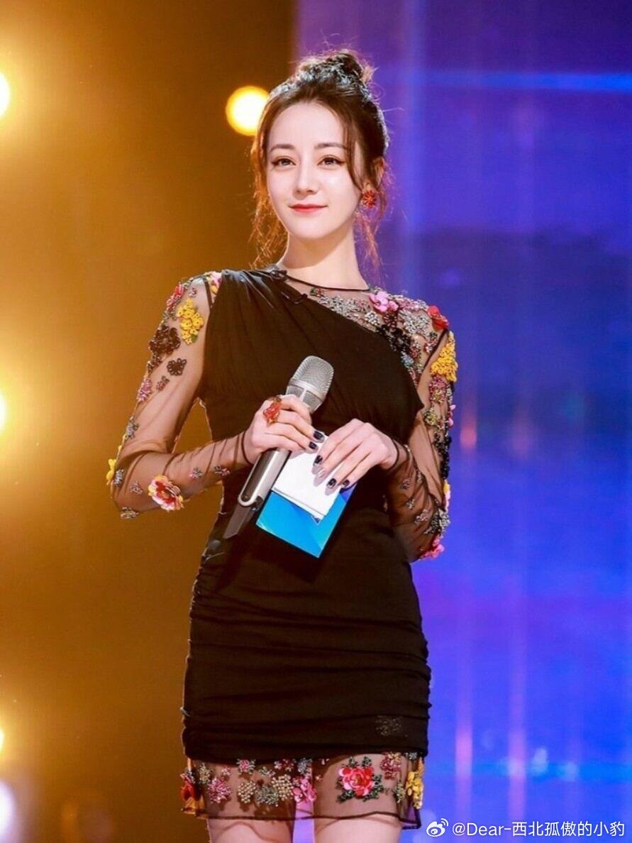 让迪丽热巴涨粉八百万的台词大美女干啥都能吸粉 
