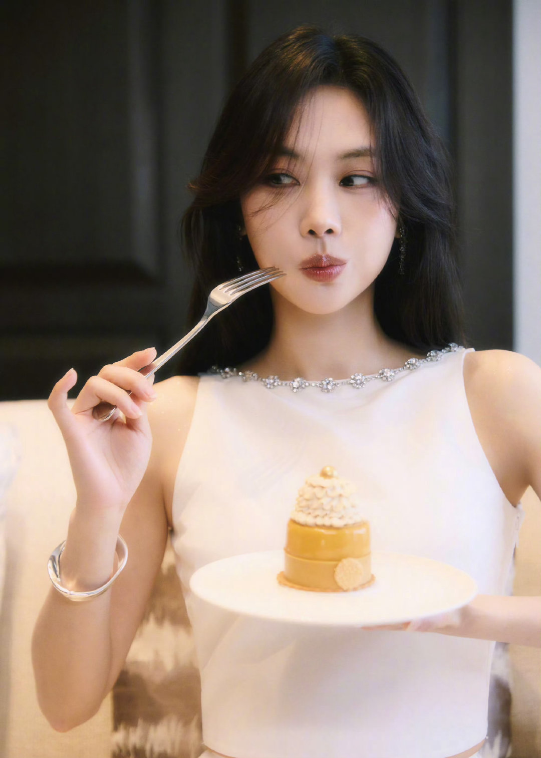 王霏霏39岁生日写真王霏霏生日写真王霏霏的生日写真直接美到我失语，39岁的状态完