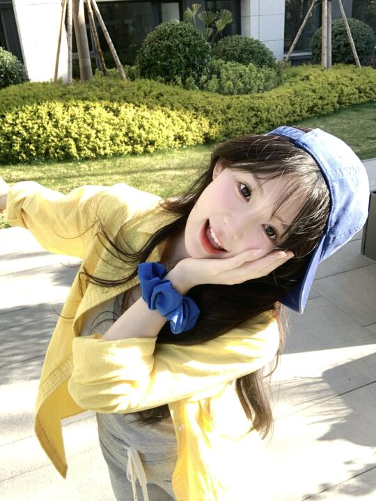 💛幸好我爱笑 生活才没有那么糟糕 ᐞ･֊･ᐞฅ