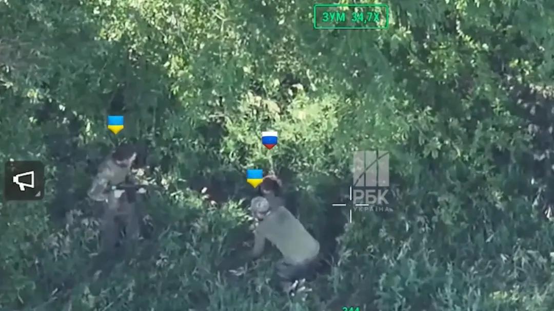今天，俄乌前线再次传来让人振奋的一幕！乌军不用枪炮强攻，仅凭一架无人机，就成功俘