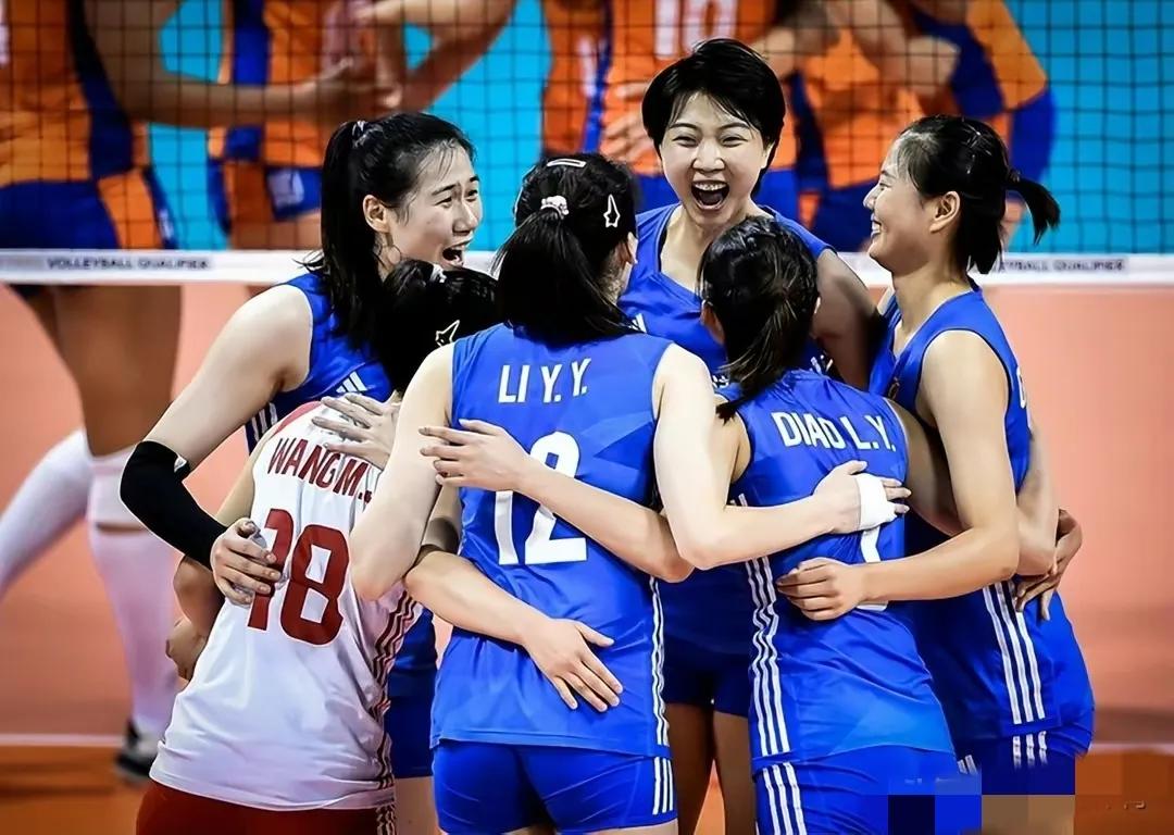 目前女排国家队被喷最多的问题点：尤其是王云蕗和刁琳宇
1、教练蔡斌：一套阵容打到