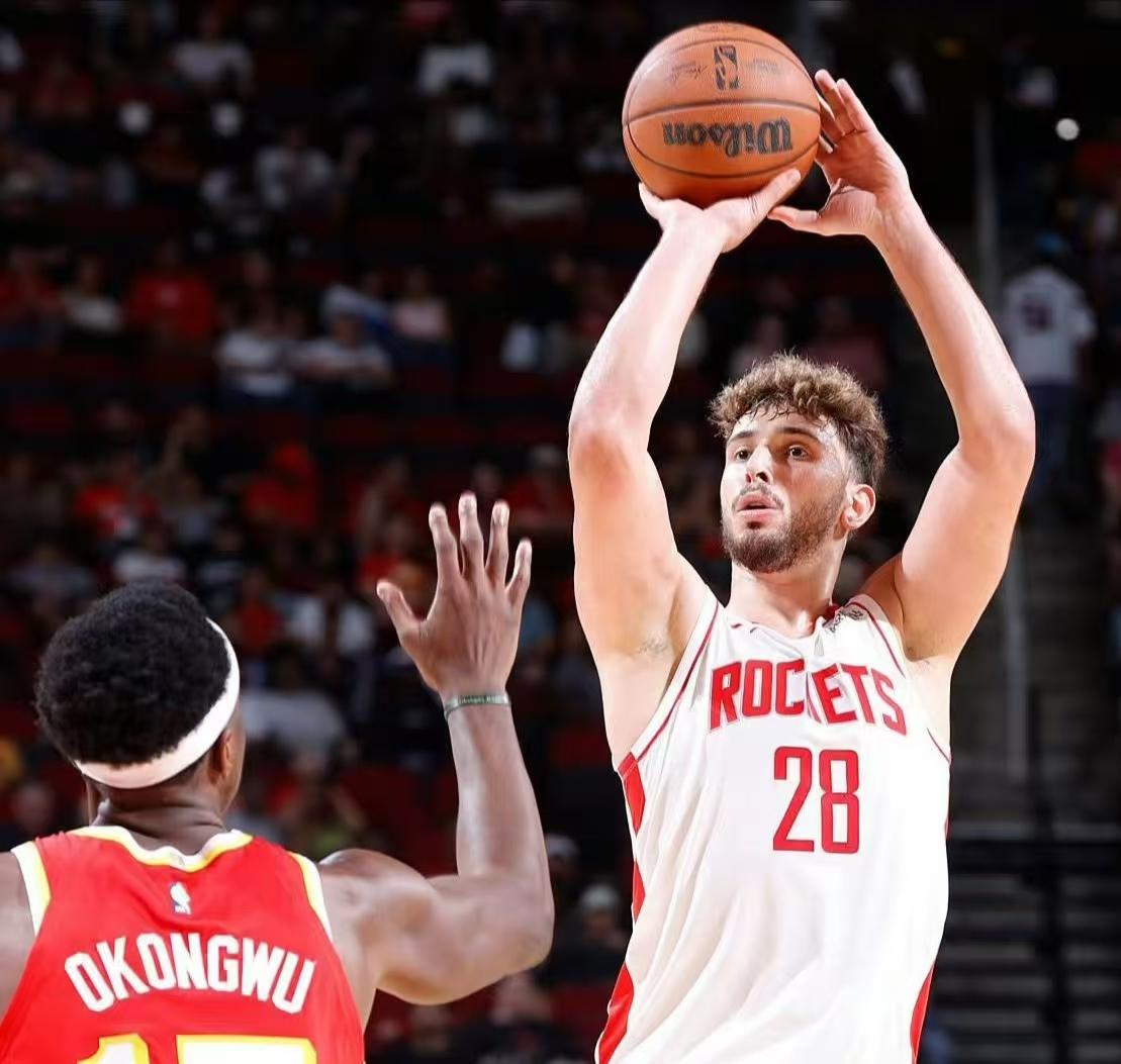 全面进化！交易格林选择申京，火箭这次押对宝了！
NBA季前赛火箭对阵老鹰，杜兰特