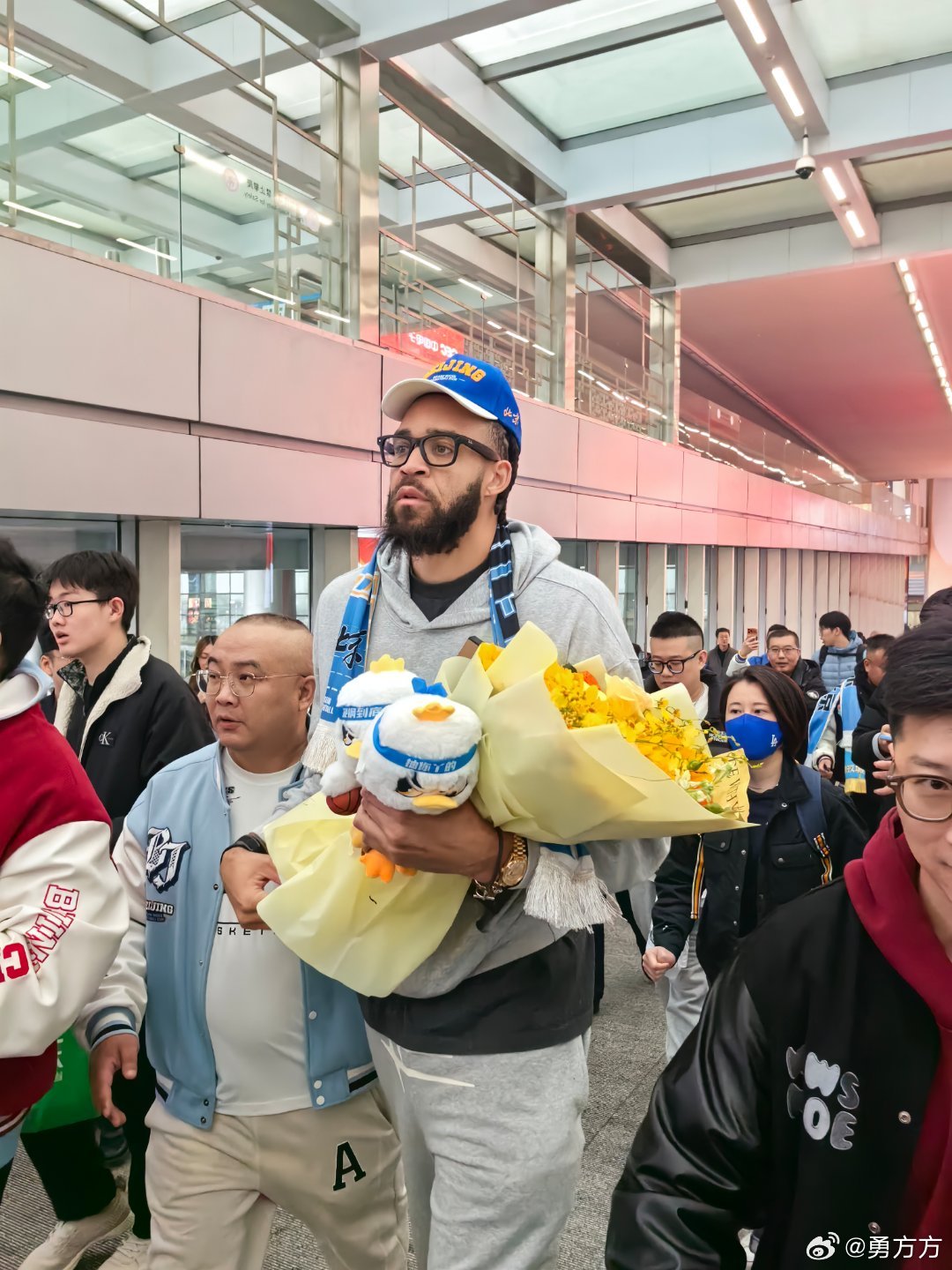 北京首钢 他真来喽！麦基加盟北京男篮