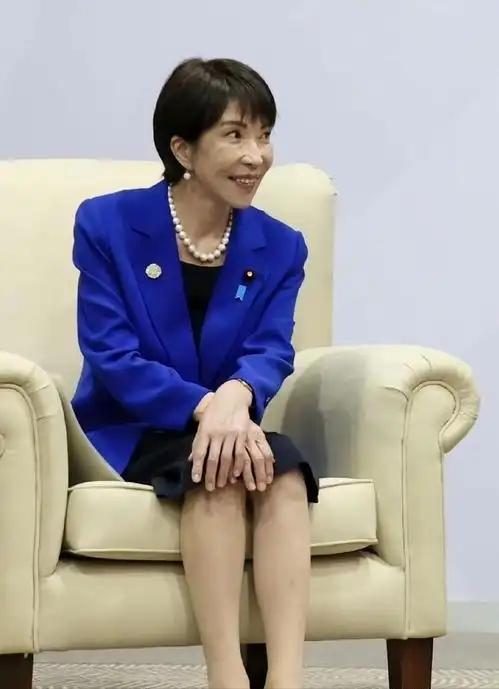 *日本首相公开叫嚣要以中国为敌，甚至扬言要对中国使用武力，那中国还有别的选择吗？