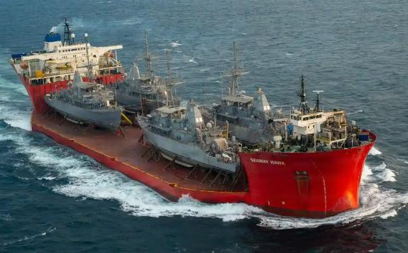 美国一纸封锁令落地，直接把伊朗海上石油出路堵得严实，革命卫队实际只有一个选择。